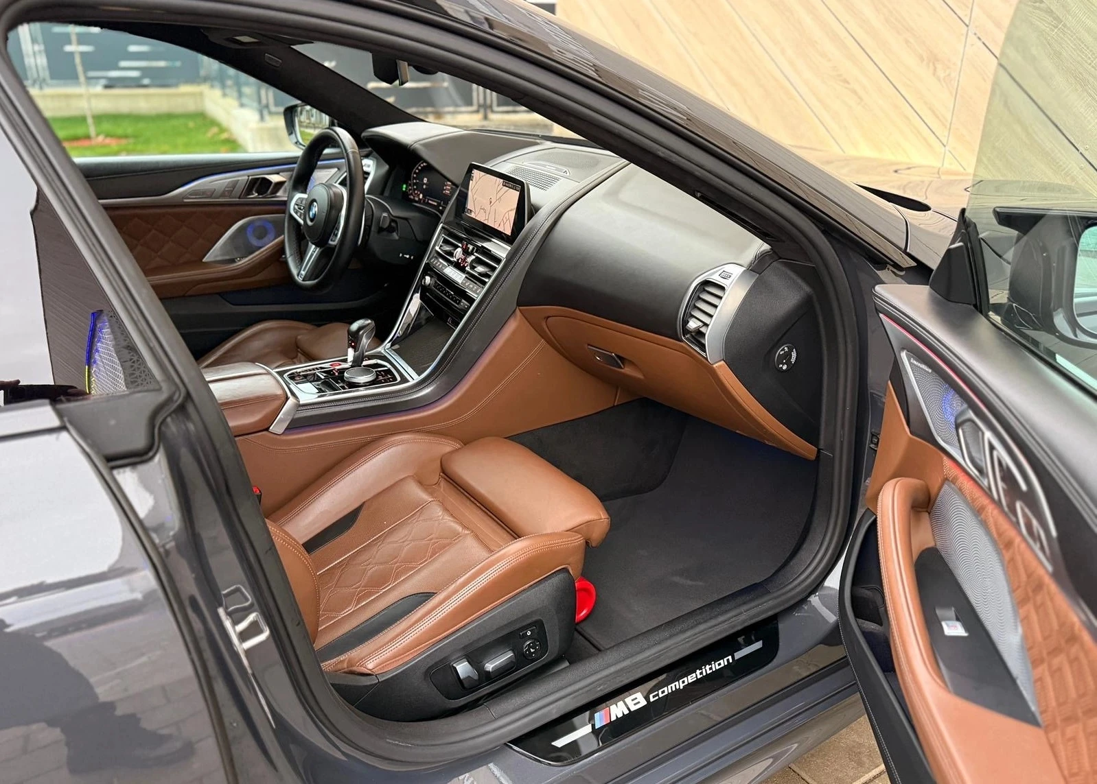 BMW M8 Competition xDrive, снимка 6 - Автомобили и джипове - 53932215