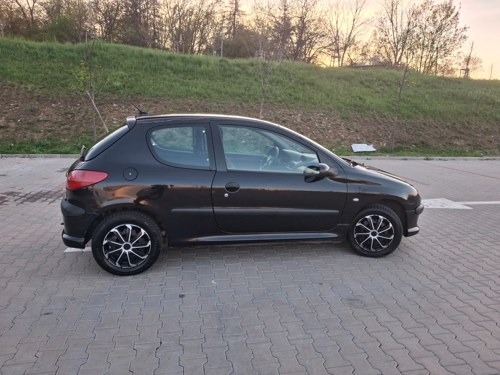 Peugeot 206, снимка 3 - Автомобили и джипове - 54334451