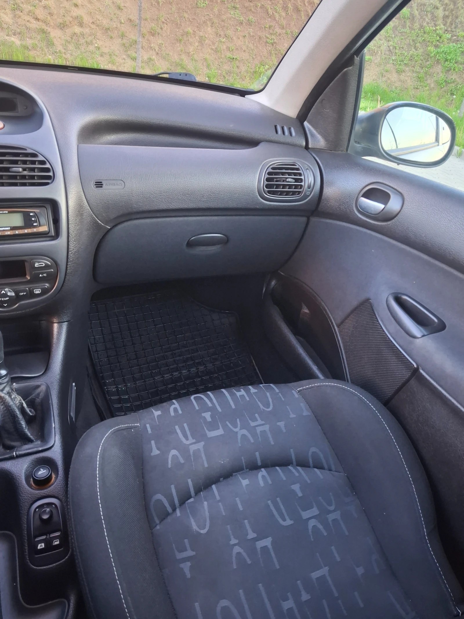 Peugeot 206, снимка 11 - Автомобили и джипове - 54334451