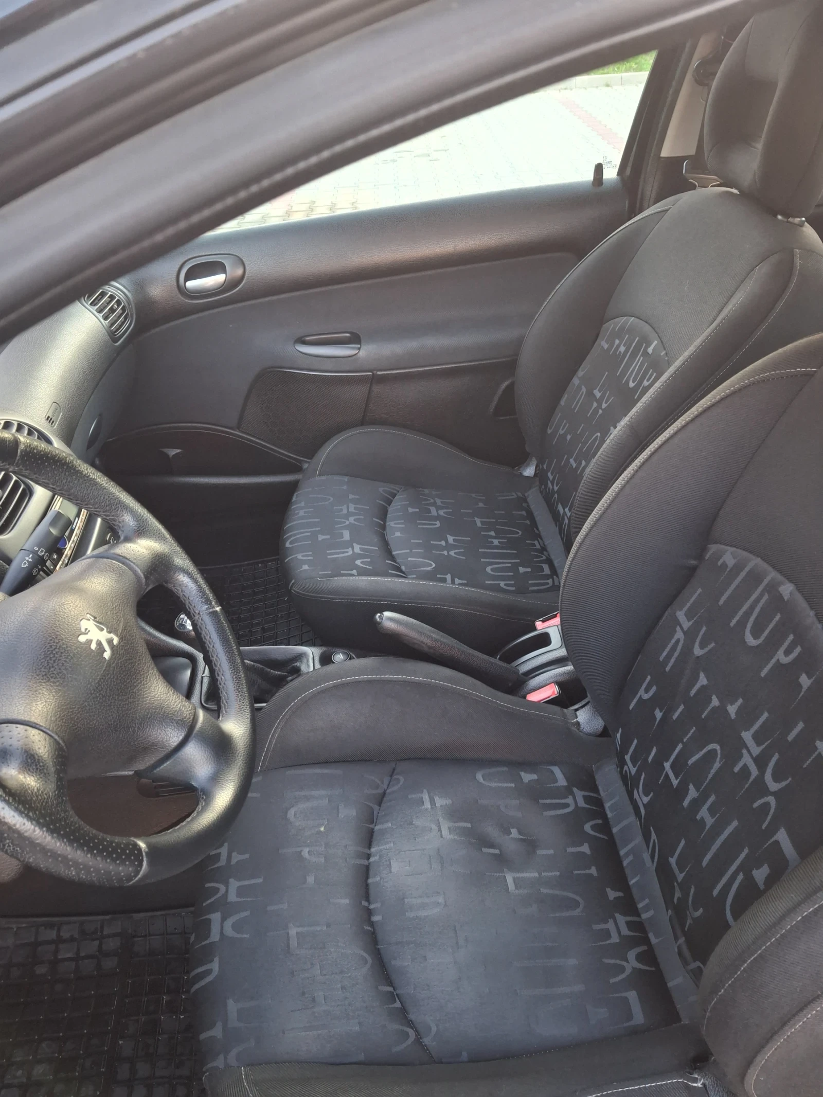 Peugeot 206, снимка 10 - Автомобили и джипове - 54334451