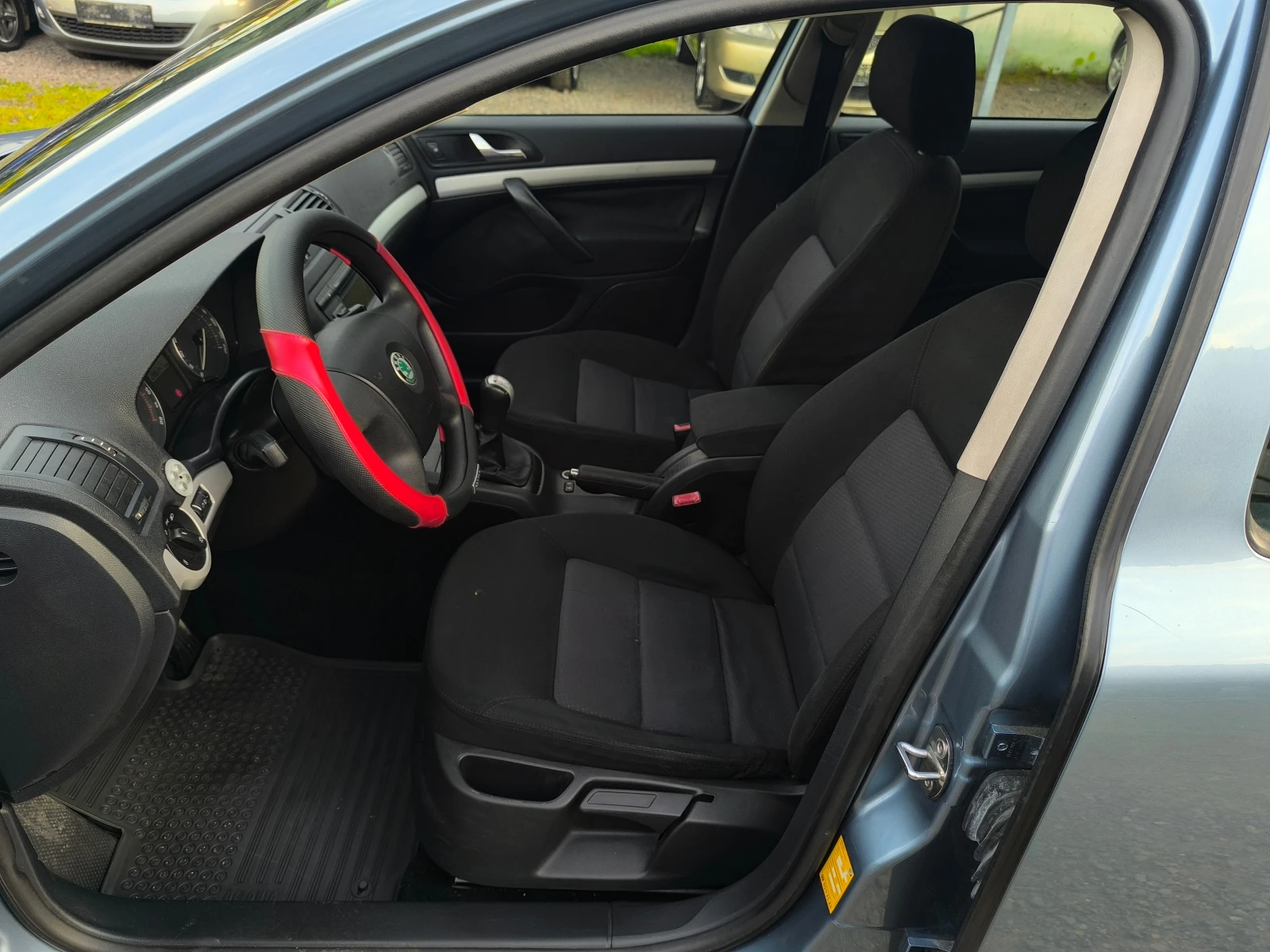 Skoda Octavia -1.9TDI-105кс-4х4-6 скорости-КЛИМАТРОНИК, снимка 9 - Автомобили и джипове - 54428006
