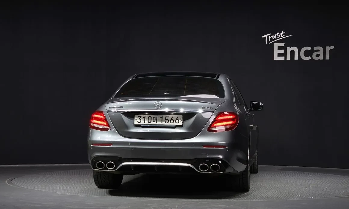 Mercedes-Benz E 53 AMG BURMESTER / ОБДУХ / AIRMATIC / 360 / PANO / FULL, снимка 4 - Автомобили и джипове - 54581012