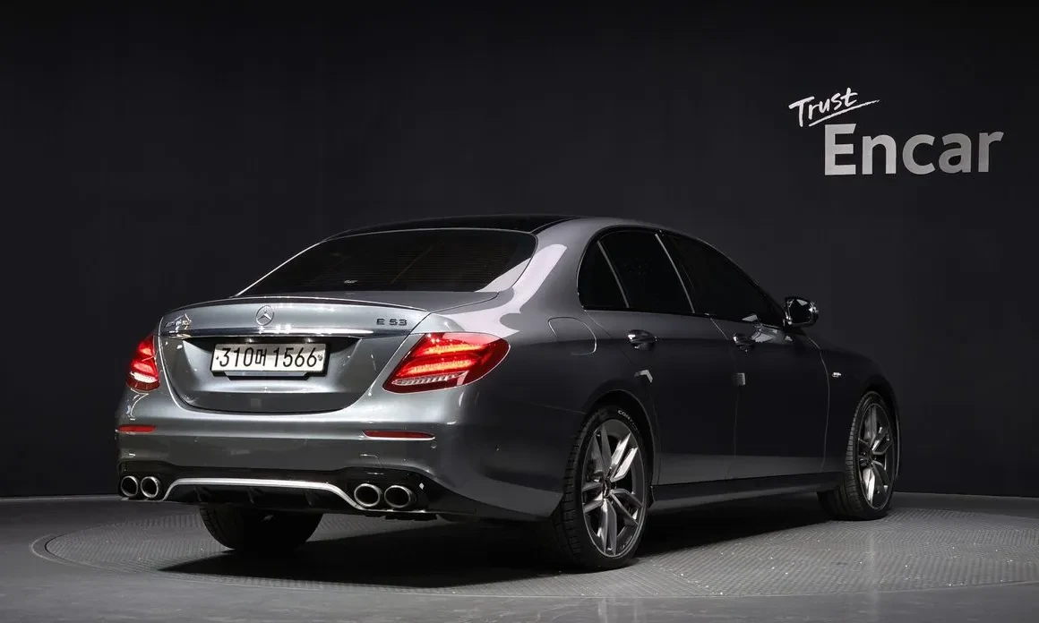 Mercedes-Benz E 53 AMG BURMESTER / ОБДУХ / AIRMATIC / 360 / PANO / FULL, снимка 2 - Автомобили и джипове - 54581012