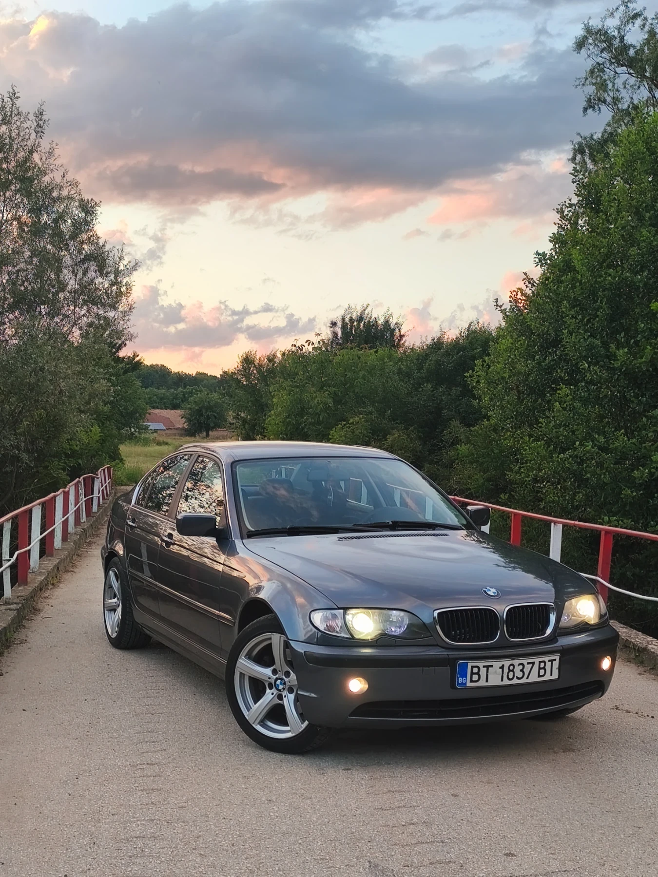 BMW 320, снимка 2 - Автомобили и джипове - 55225752