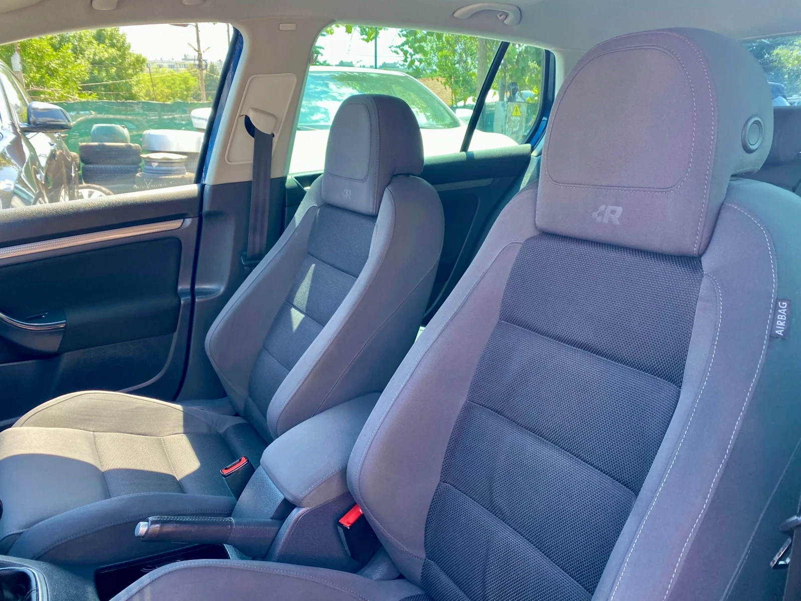 VW Golf, снимка 10 - Автомобили и джипове - 55326592