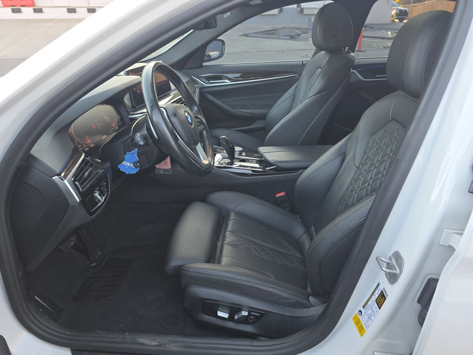 BMW 530 * CARFAX* ОПЦИЯ ЗА ФИНАНСИРАНЕ* , снимка 5 - Автомобили и джипове - 55530612
