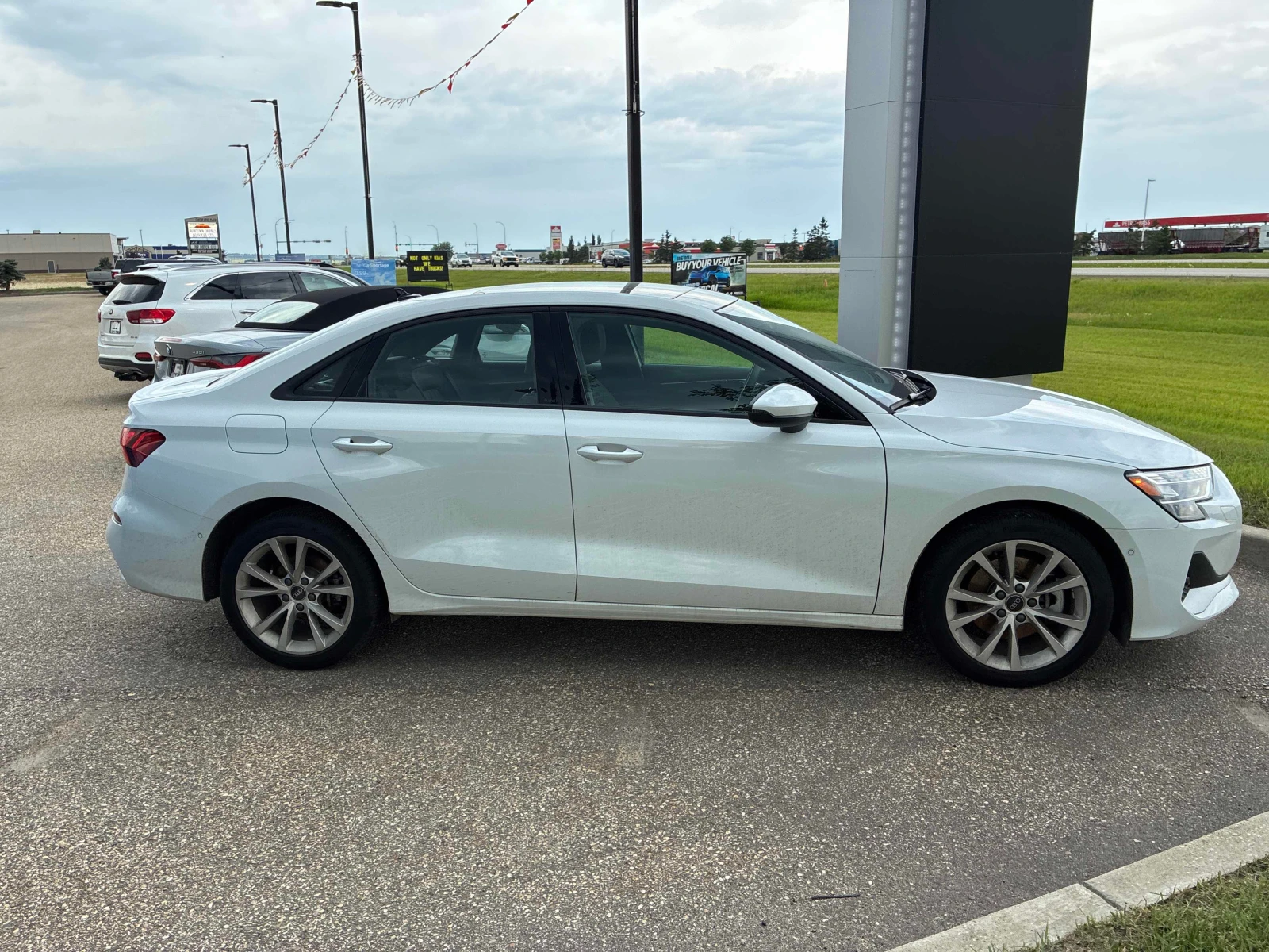 Audi A3 2.0L 4cyl AWD | Mobile.bg � ����������� 3
