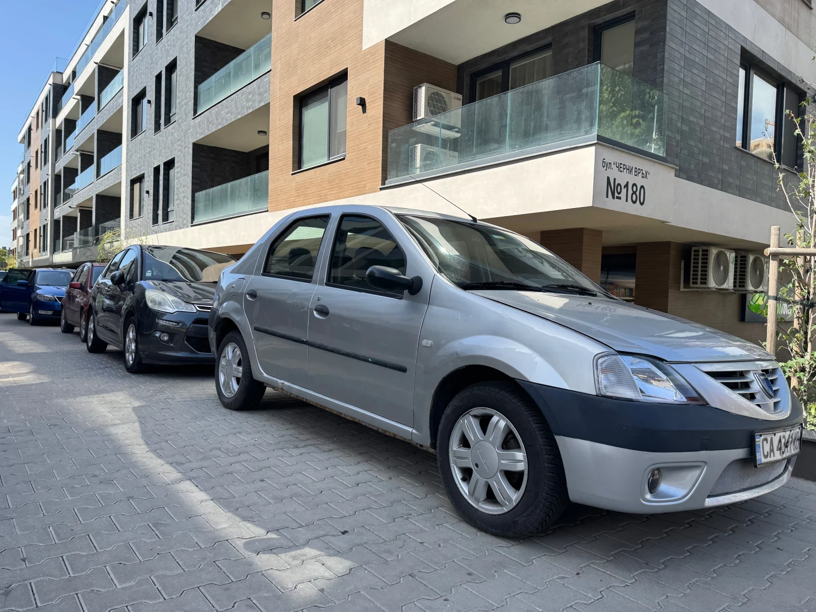 Dacia Logan, снимка 2 - Автомобили и джипове - 55954289