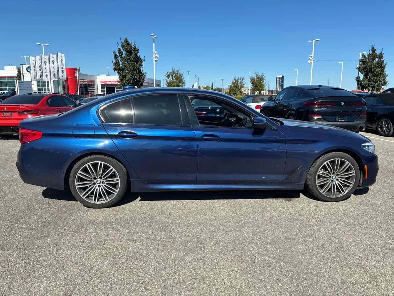 BMW 530 xDrive * АВТОКРЕДИТ * ГЛАВНО ПРЕДСТАВИТЕЛСТВО, снимка 4 - Автомобили и джипове - 56218198