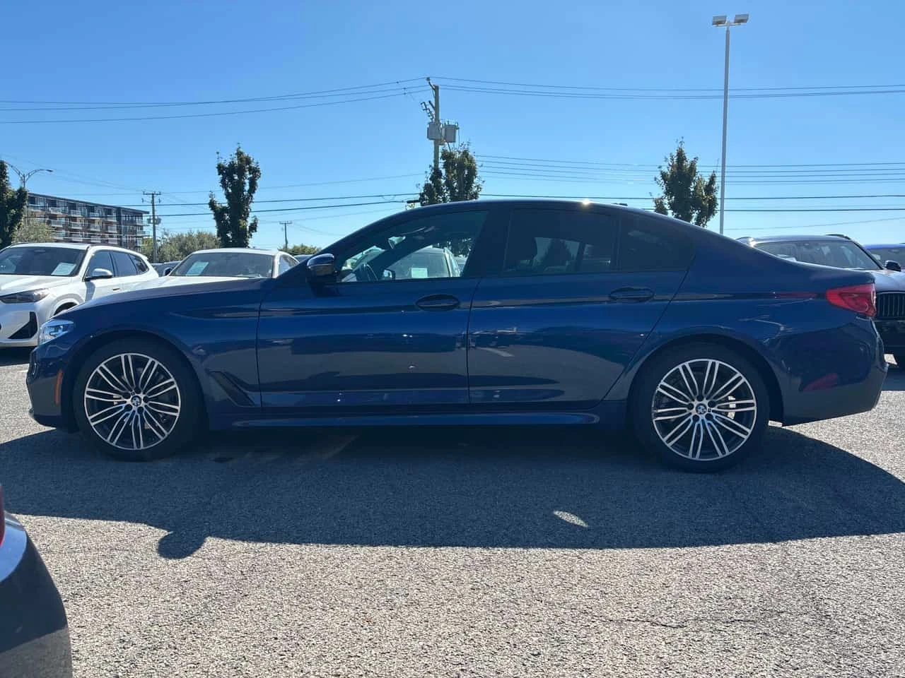BMW 530 xDrive * АВТОКРЕДИТ * ГЛАВНО ПРЕДСТАВИТЕЛСТВО, снимка 3 - Автомобили и джипове - 56218198