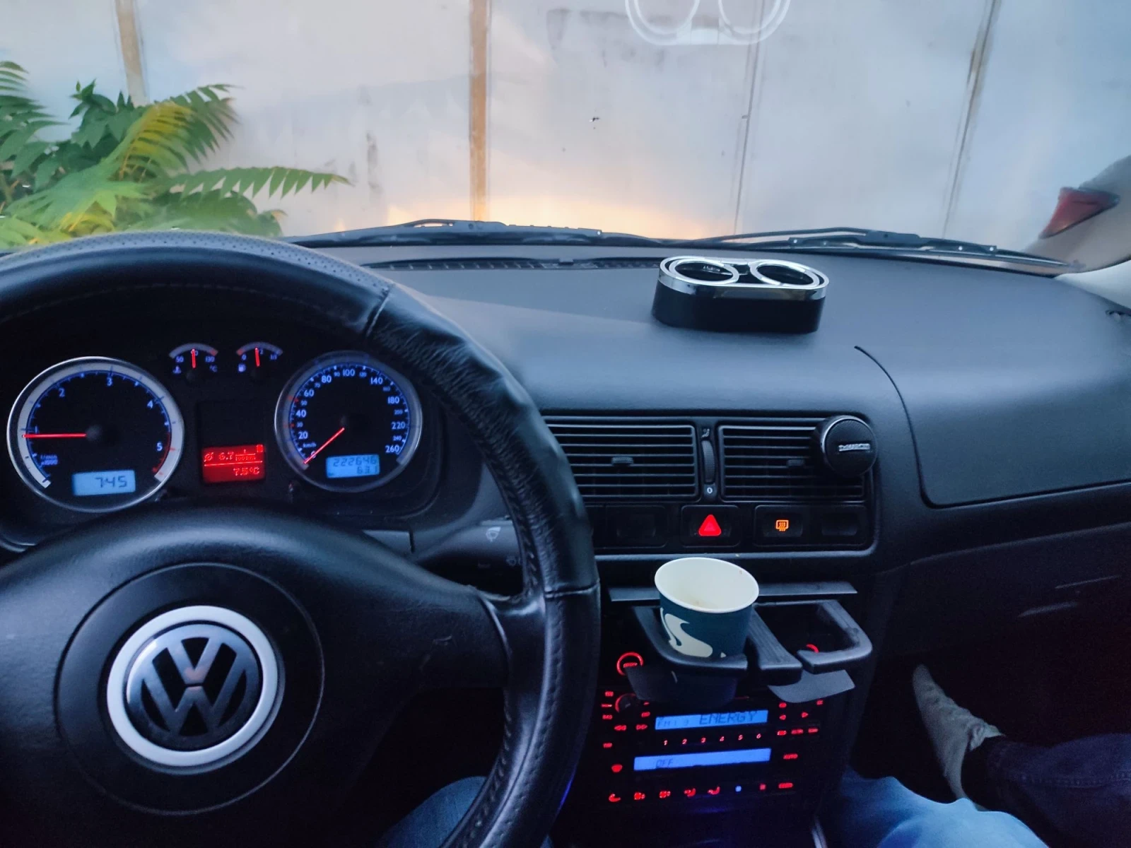 VW Golf 1.9 TDI, снимка 2 - Автомобили и джипове - 56487966
