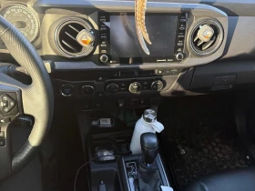 Toyota Tacoma * 4x4 Double Cab SB * CARFAX * БЕЗ ПЪРВОНАЧАЛНА ВН, снимка 9
