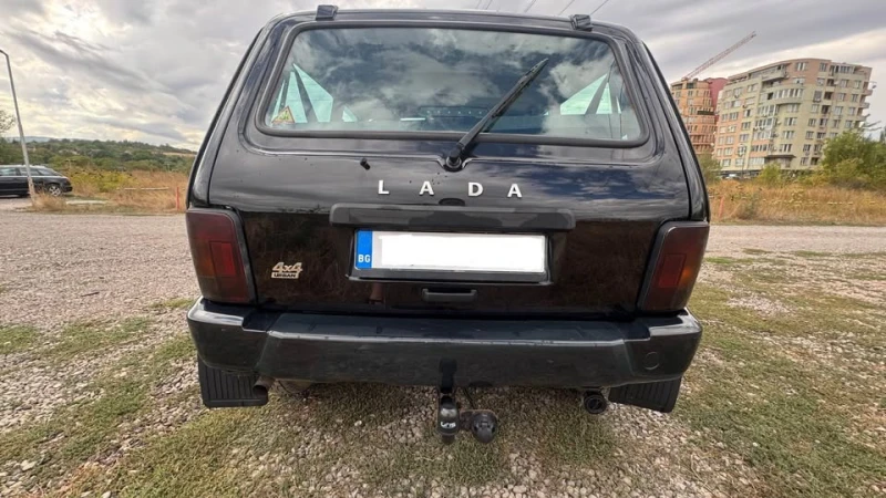 Lada Niva 1.7i, снимка 3 - Автомобили и джипове - 52381384