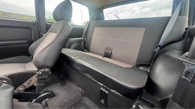 Lada Niva 1.7i, снимка 10 - Автомобили и джипове - 52381384