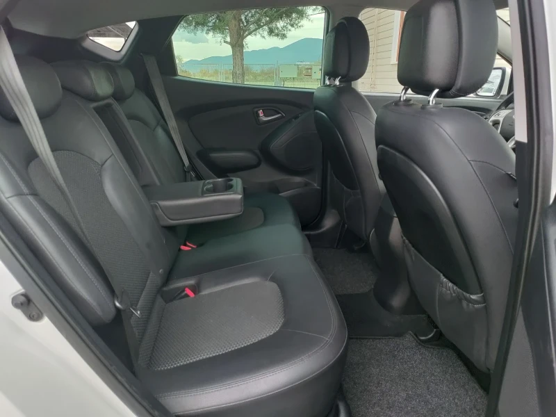 Hyundai IX35 2.0crdi 4х4 Automatic Swiss 184hp., снимка 13 - Автомобили и джипове - 52472701
