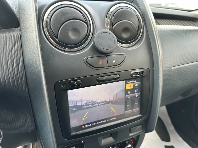 Dacia Duster 1.2i 125 к.с. Газ/бензин, снимка 13 - Автомобили и джипове - 52723504