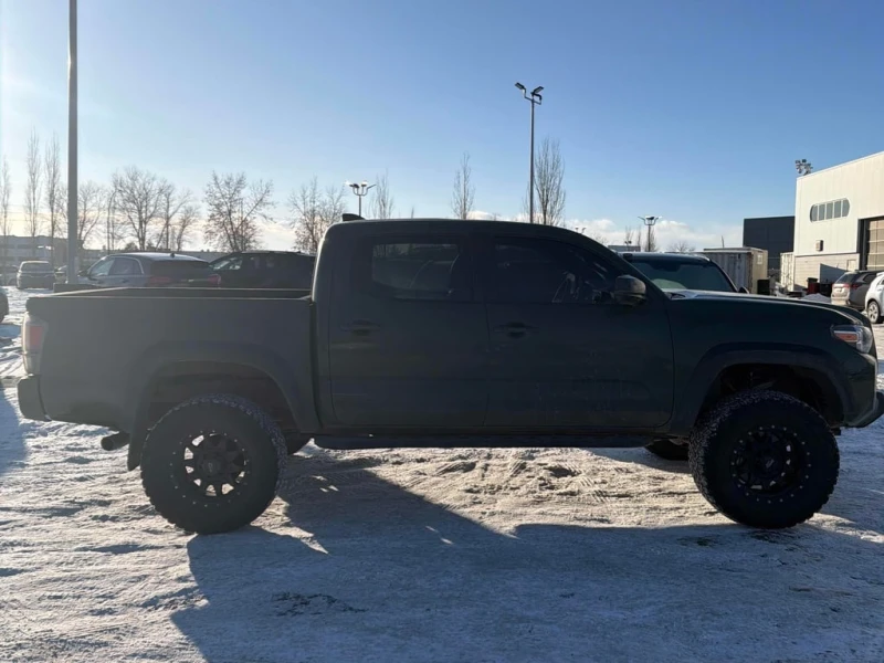 Toyota Tacoma * 4x4 Double Cab SB * CARFAX * БЕЗ ПЪРВОНАЧАЛНА ВН, снимка 3 - Автомобили и джипове - 52856703