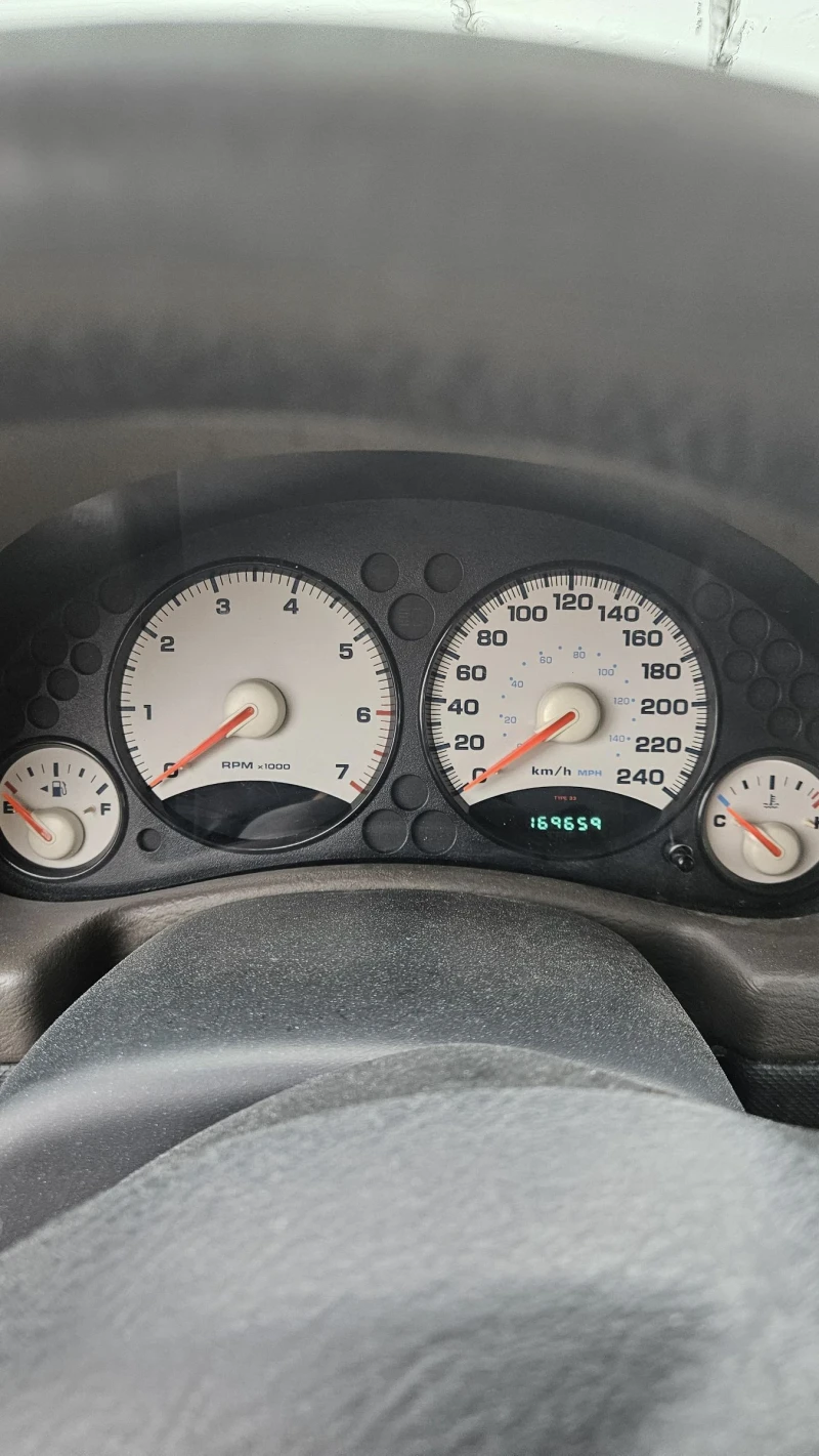 Jeep Cherokee 3.7, снимка 5 - Автомобили и джипове - 53273392