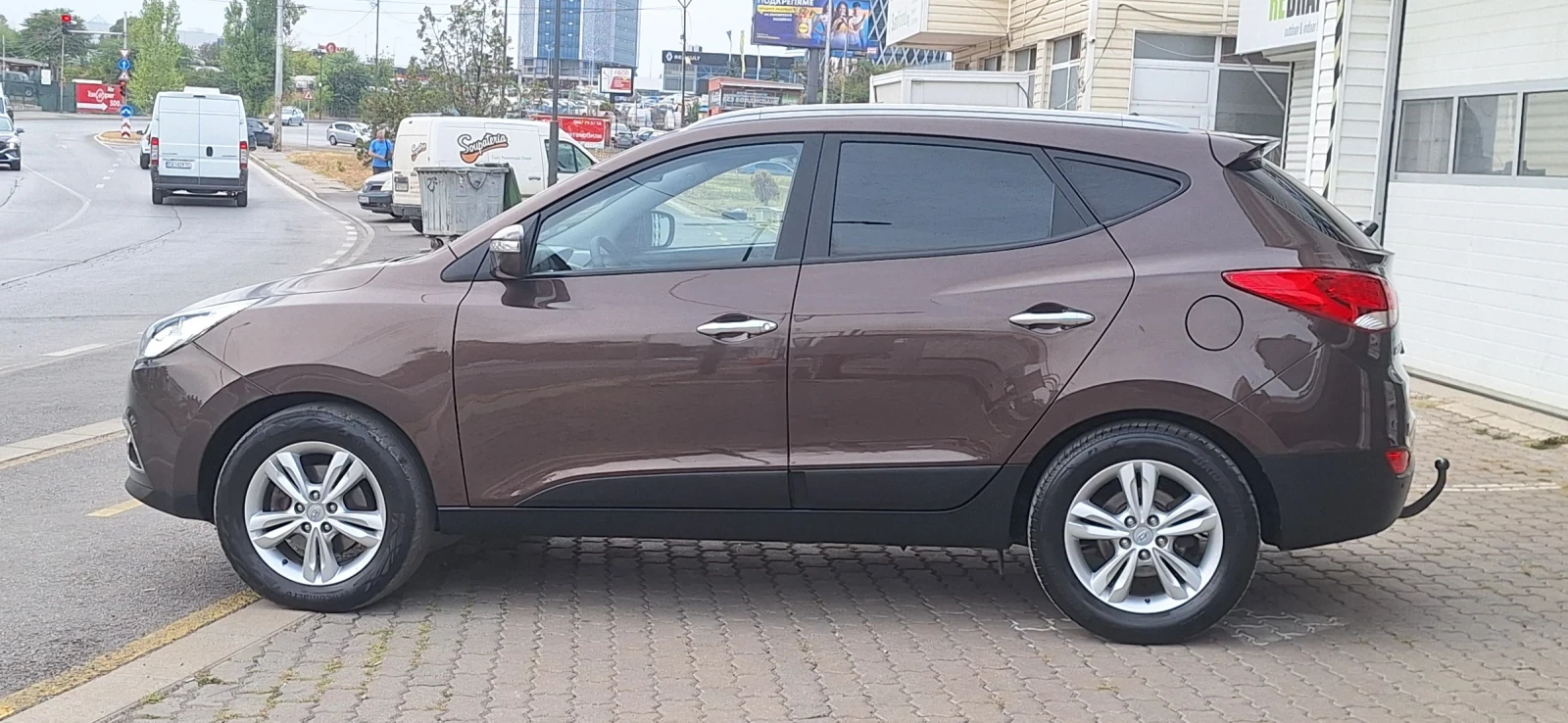 Hyundai IX35 2.0 Crdi 4x4 Swiss Color  6скорости 181000км - изображение 2