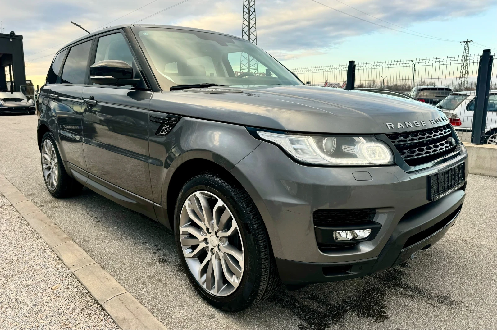 Land Rover Range Rover Sport 3.0HSE - [1] 