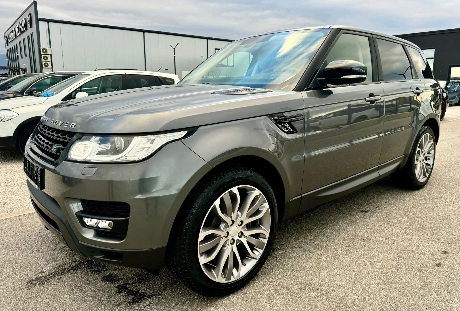 Land Rover Range Rover Sport 3.0HSE - изображение 3