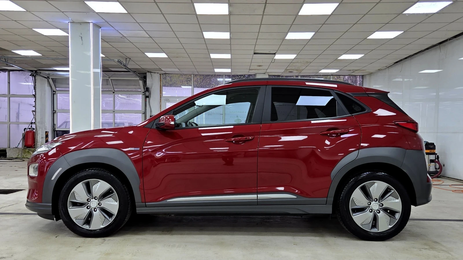 Hyundai Kona 64KW/2020/Premium/Blue Link/SOH100% - изображение 5