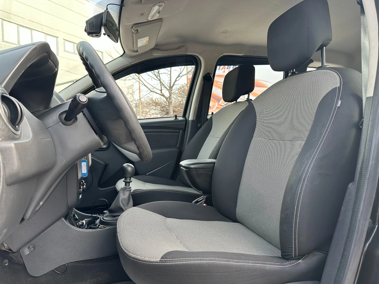 Dacia Duster 1.2i 125 к.с. Газ/бензин - изображение 8