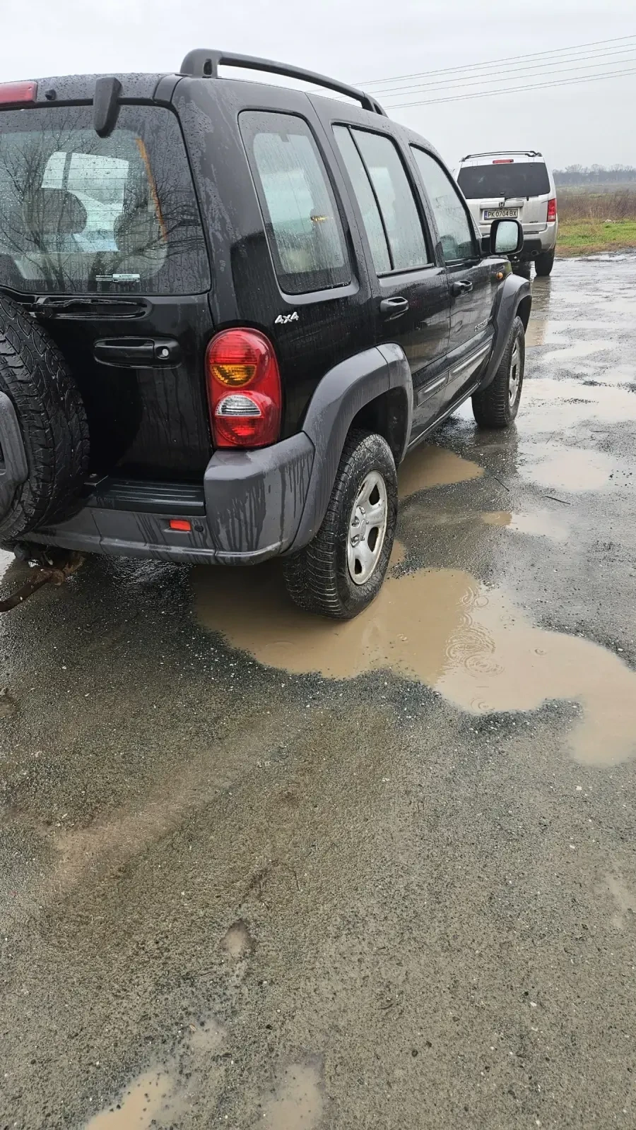 Jeep Cherokee 3.7 - изображение 4