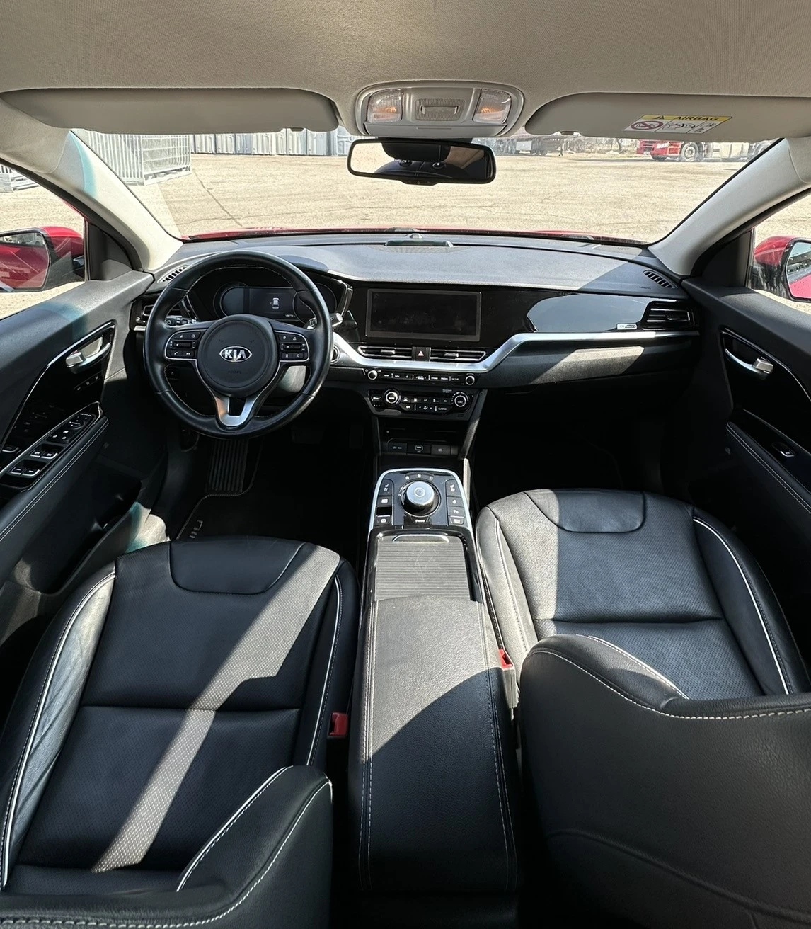 Kia Niro 204 HP, снимка 10 - Автомобили и джипове - 53753789