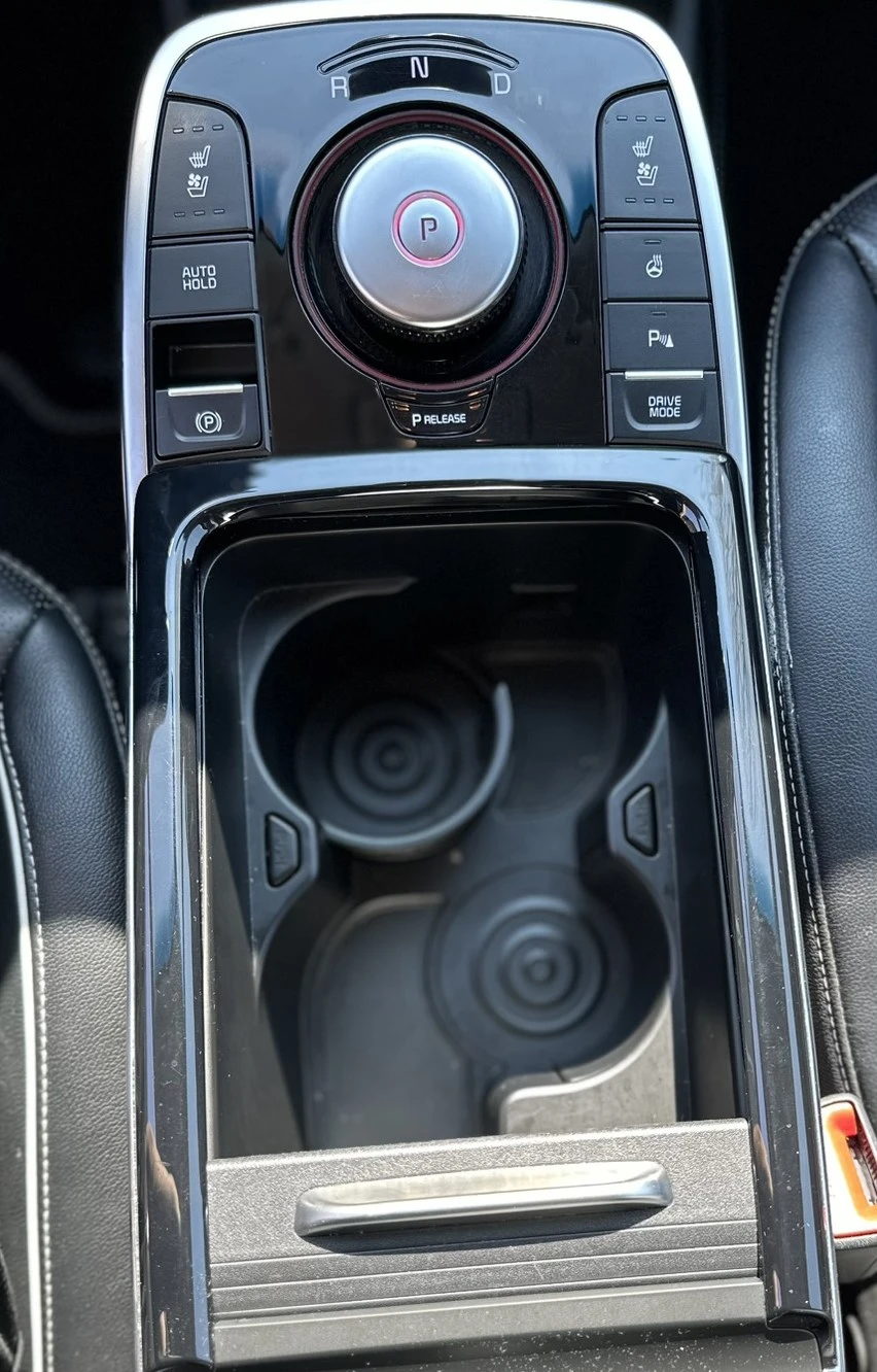 Kia Niro 204 HP, снимка 12 - Автомобили и джипове - 53753789