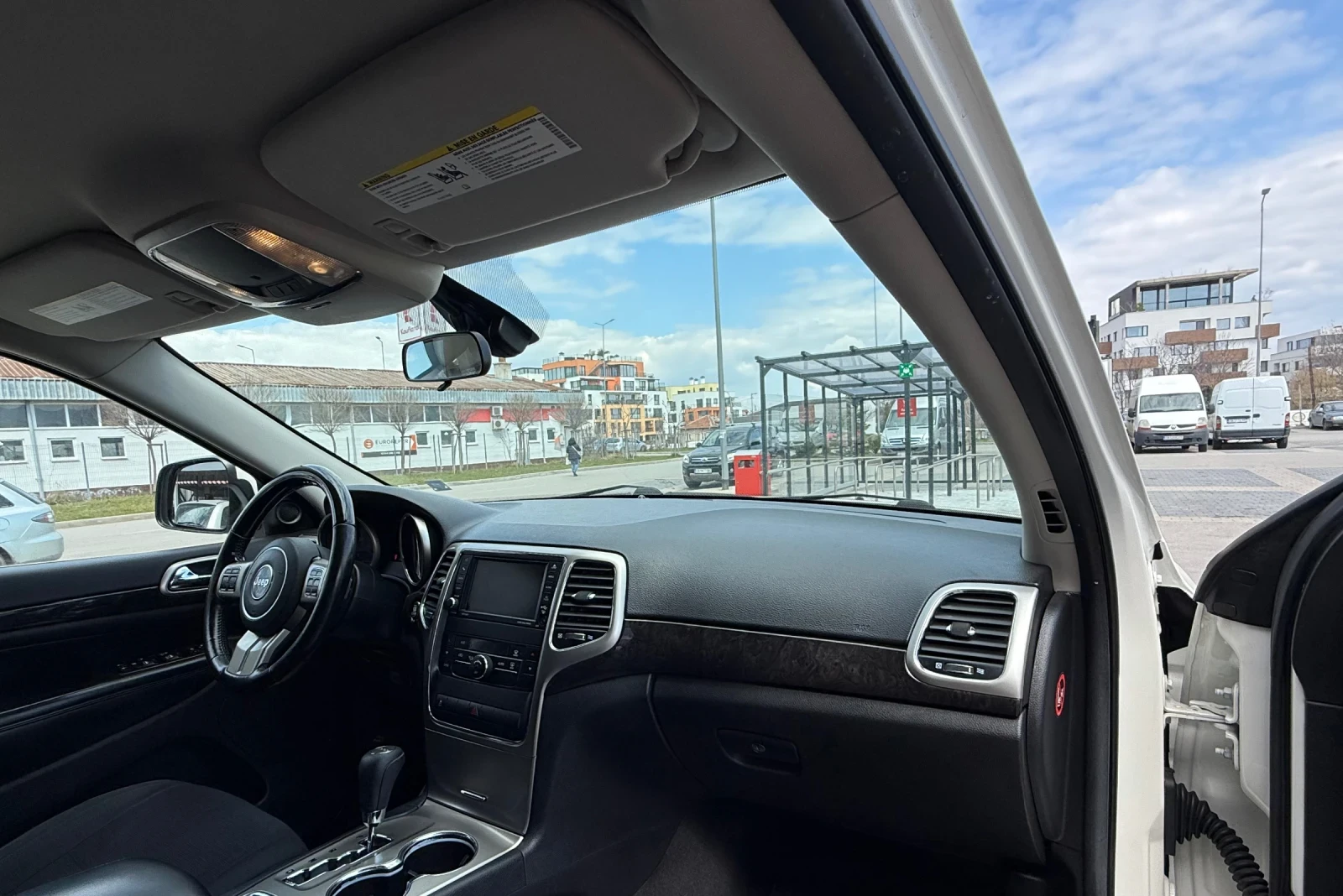 Jeep Grand cherokee LAREDO 4x4 TOP!!, снимка 11 - Автомобили и джипове - 53935581