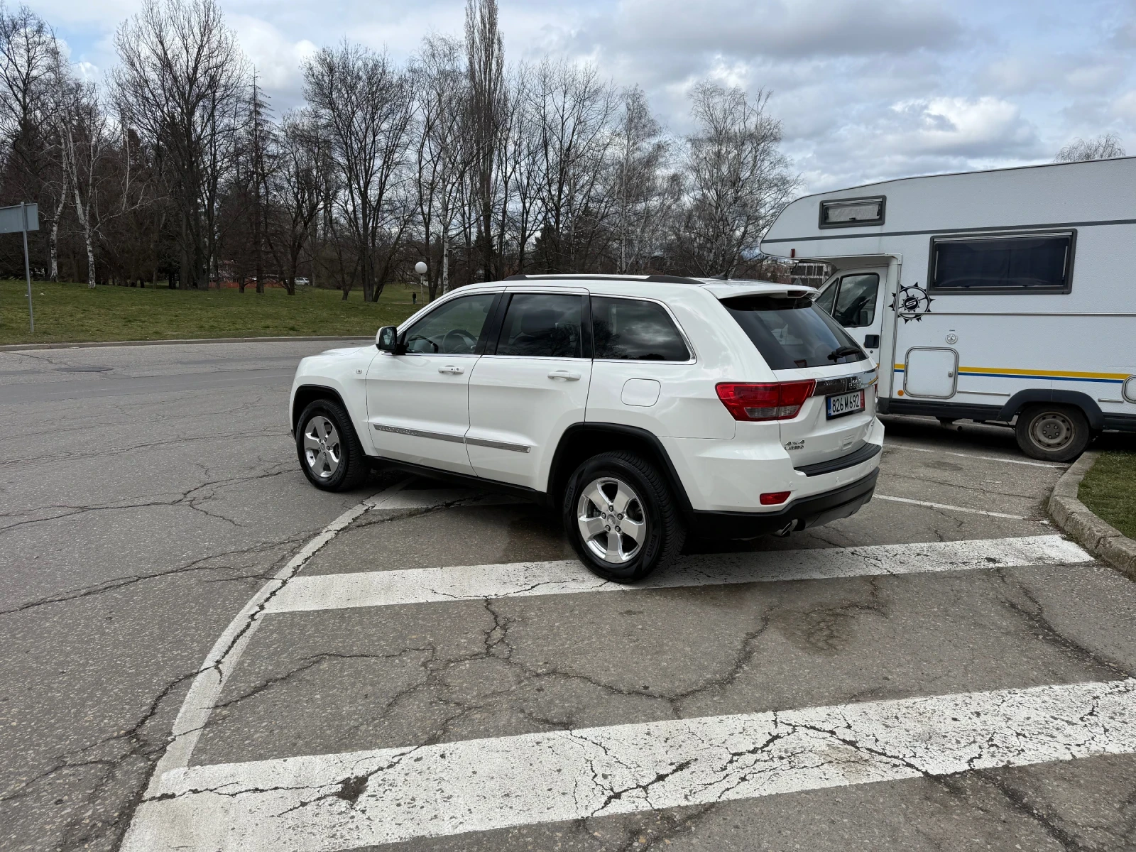 Jeep Grand cherokee LAREDO 4x4 TOP!!, снимка 3 - Автомобили и джипове - 53935581