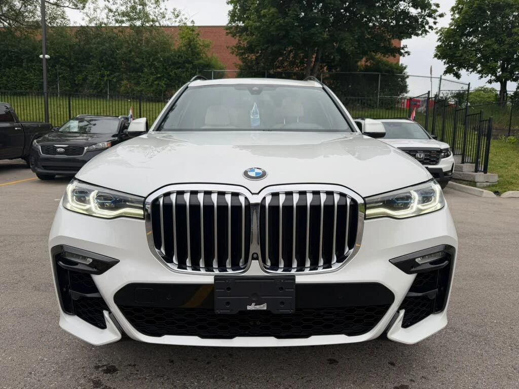BMW X7 XDRIVE50I EKRAHИ/HEAD UP/ПАНОРАМА/360КАМЕРИ !FULL!, снимка 2 - Автомобили и джипове - 55119530