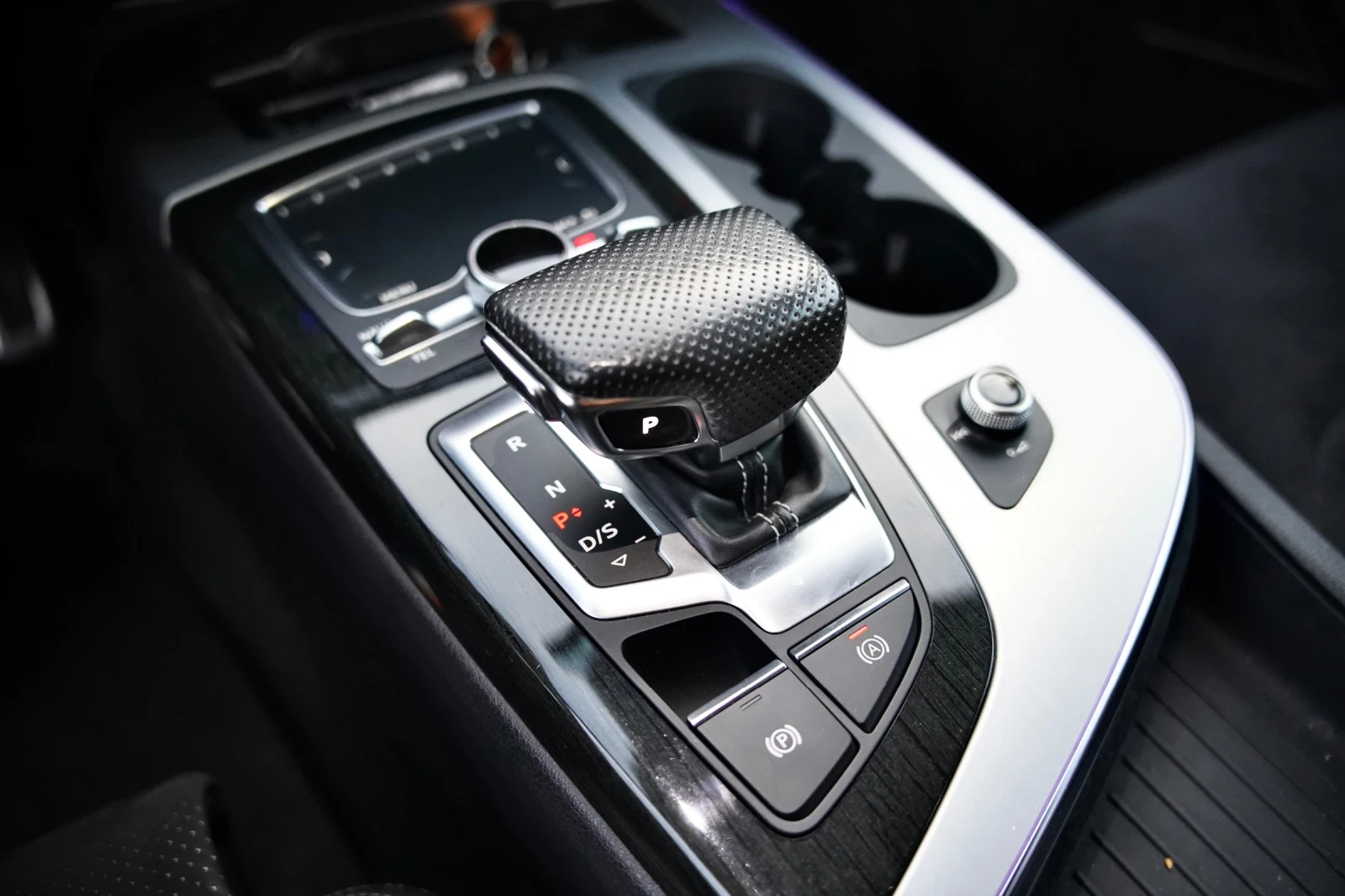 Audi Q7 50TDI * S Line* 6+ 1* SoftClose, снимка 9 - Автомобили и джипове - 55337812