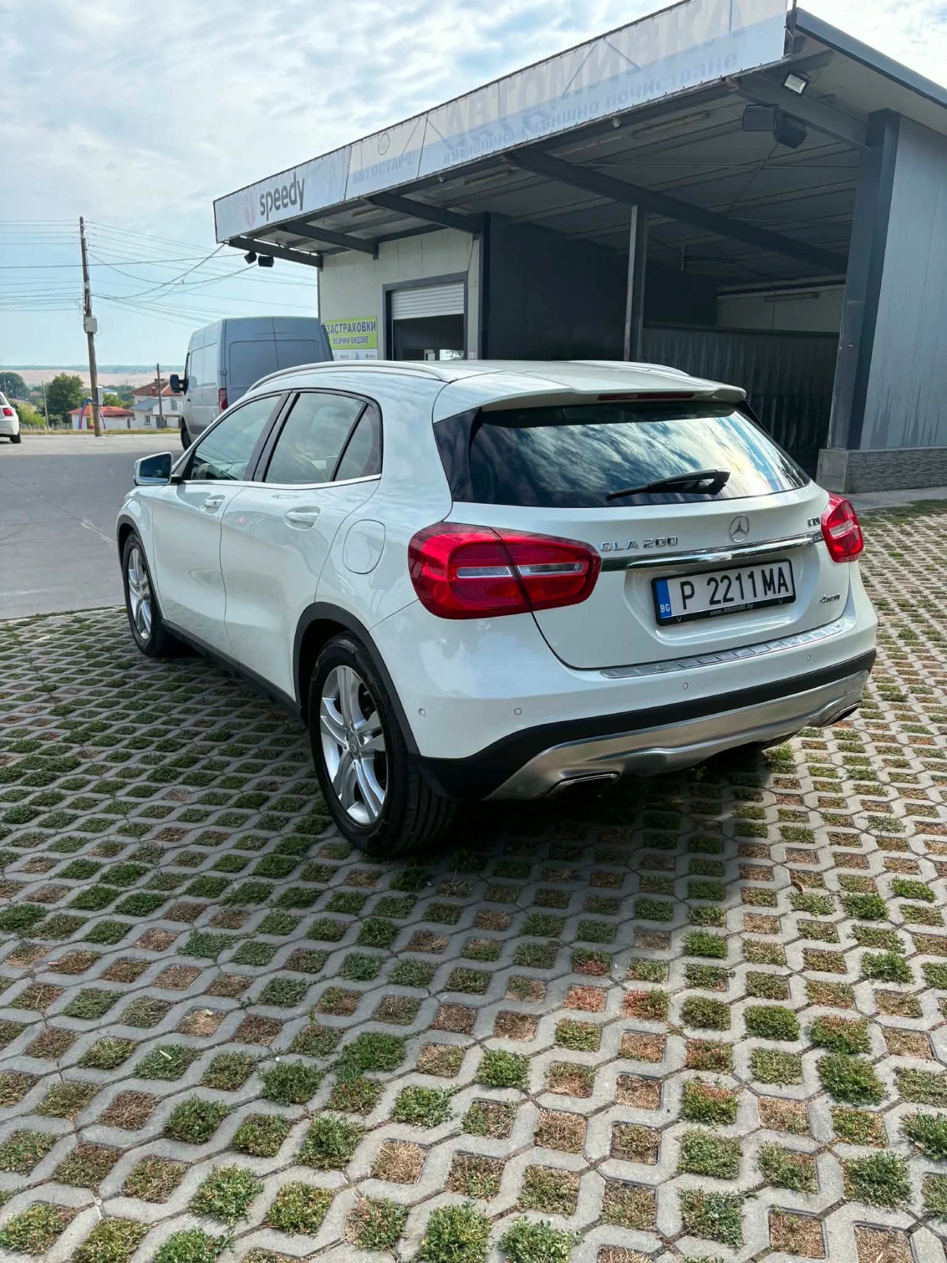Mercedes-Benz GLA 200 4Matic, снимка 4 - Автомобили и джипове - 55719666