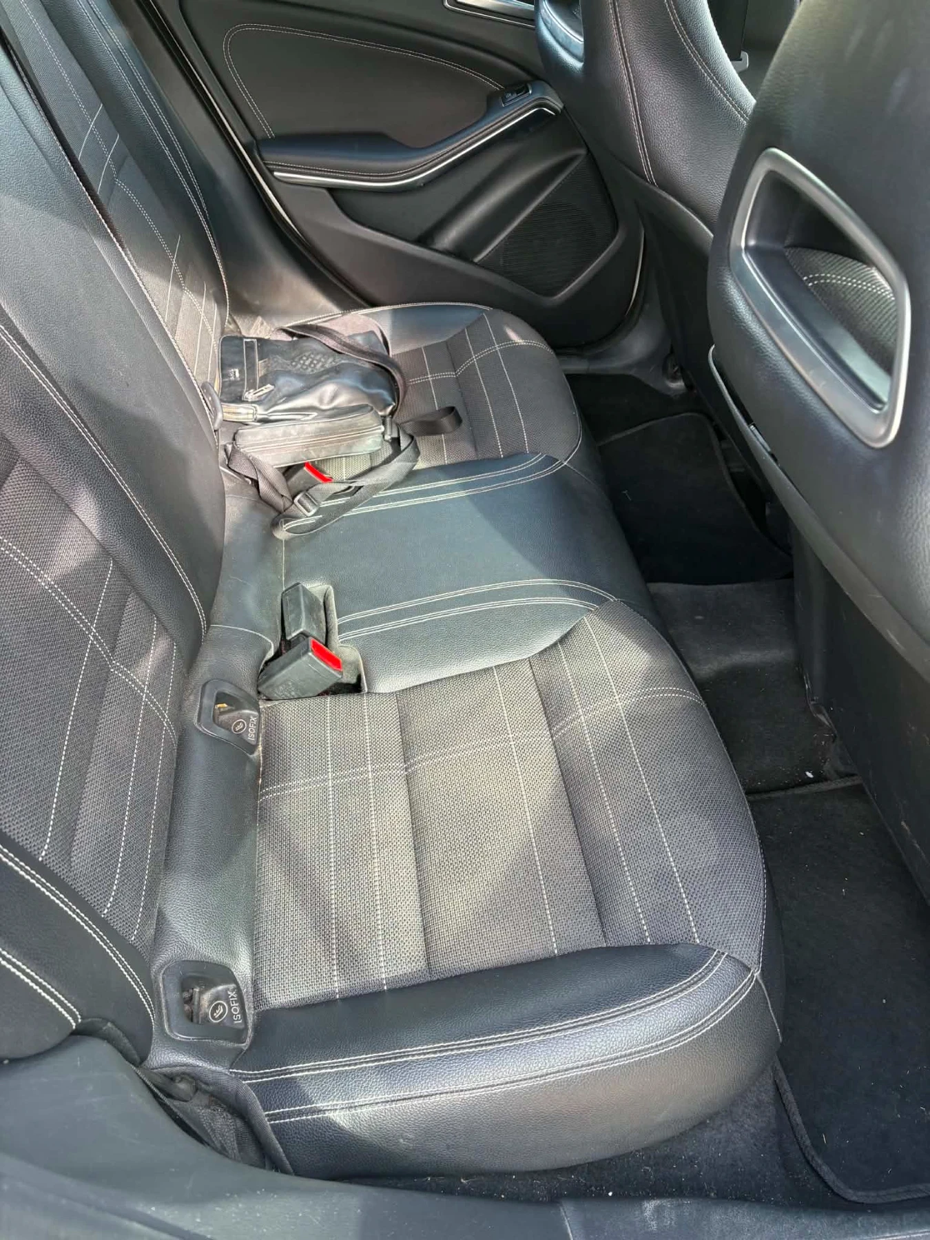 Mercedes-Benz GLA 200 4Matic, снимка 10 - Автомобили и джипове - 55719666