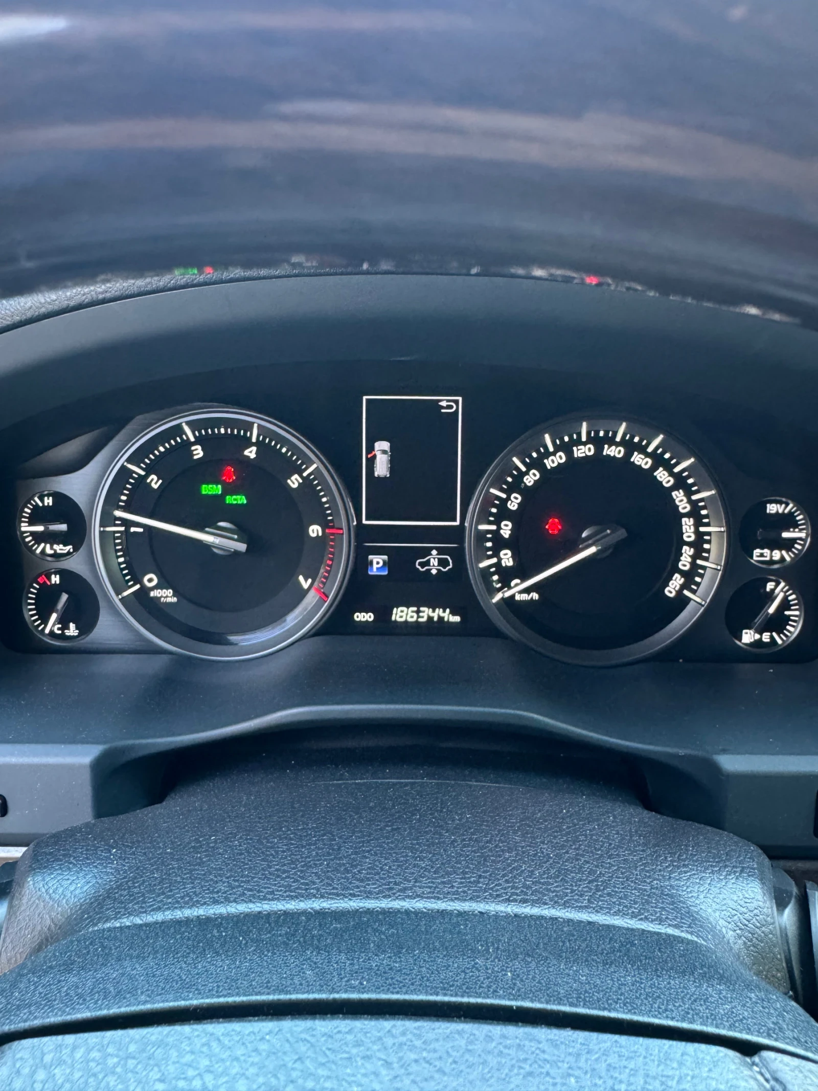 Toyota Land cruiser 5.7 VXR, снимка 10 - Автомобили и джипове - 56510809