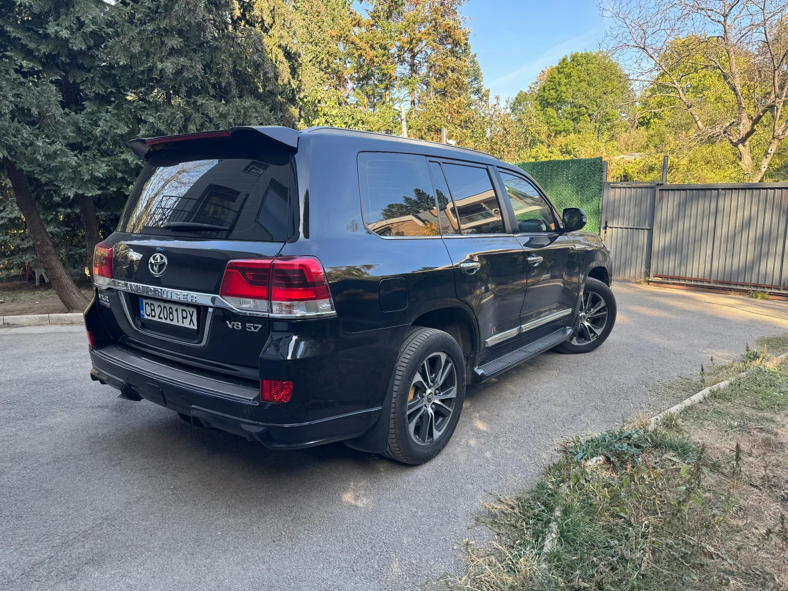 Toyota Land cruiser 5.7 VXR, снимка 5 - Автомобили и джипове - 56510809