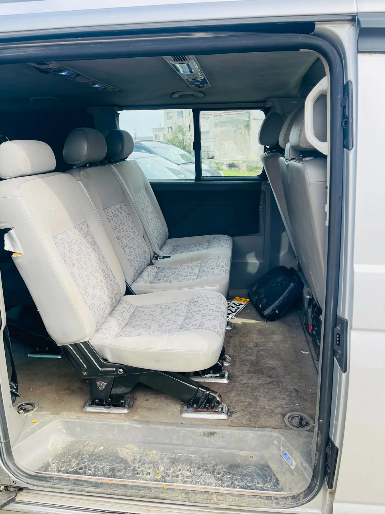 VW T5, снимка 9 - Бусове и автобуси - 54180991