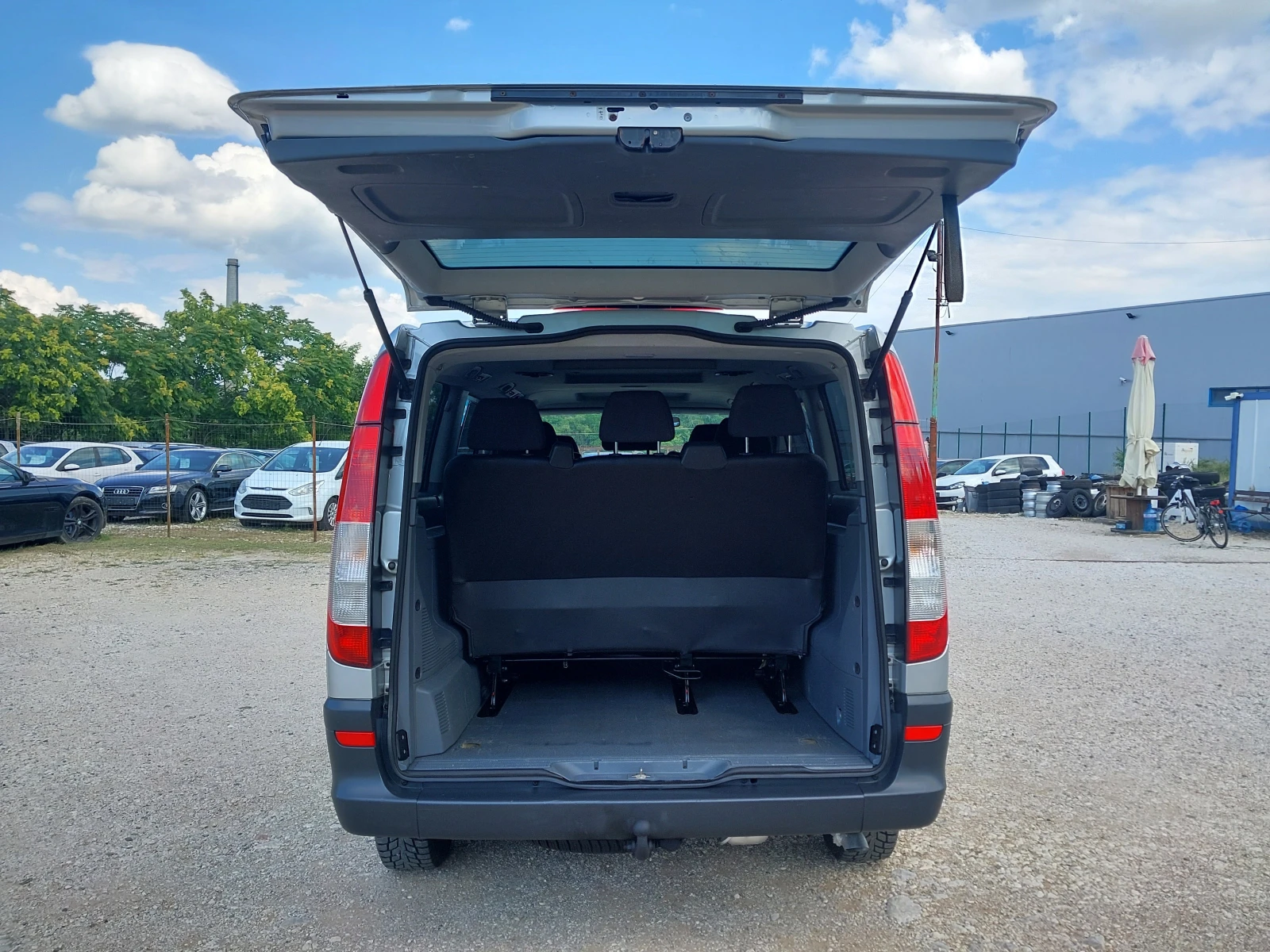 Mercedes-Benz Vito 2.2 -109кс. Автоматик 4х4 , снимка 8 - Бусове и автобуси - 55221572