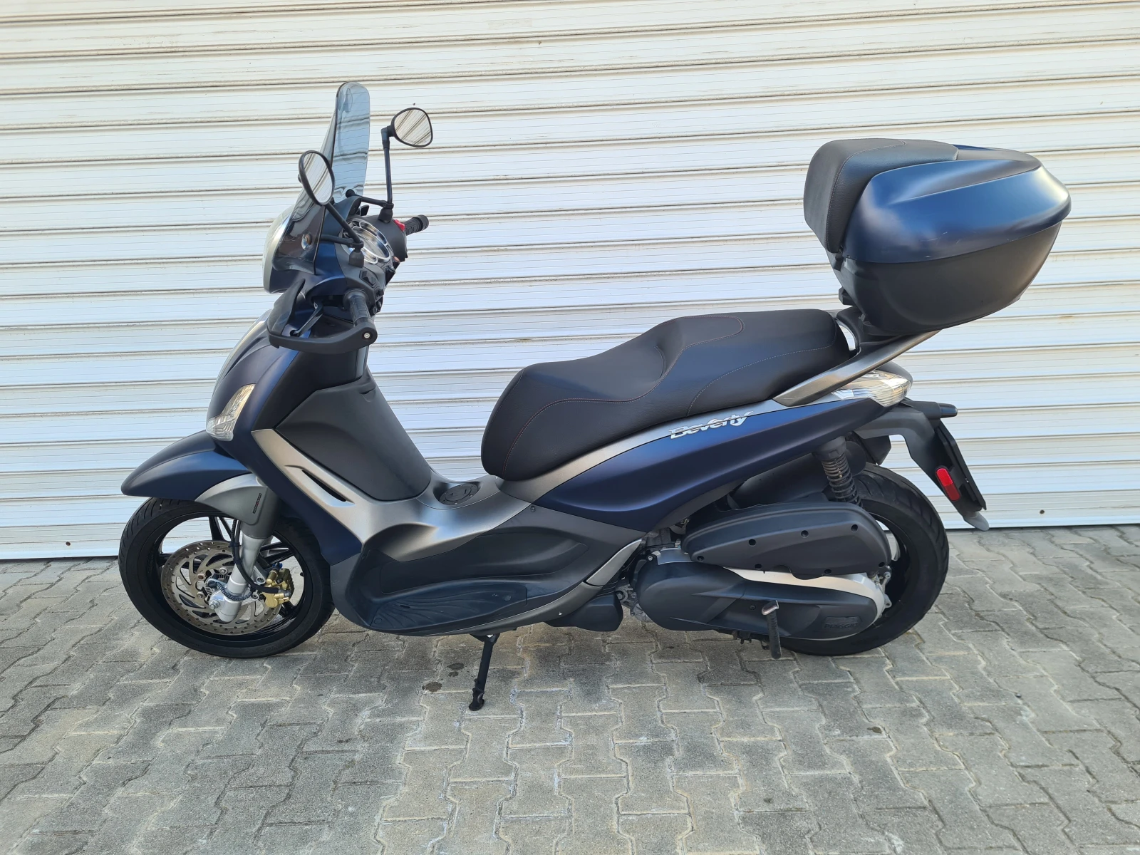 Piaggio Beverly 350i ABS/ASR, снимка 2 - Мотоциклети и мототехника - 53819041