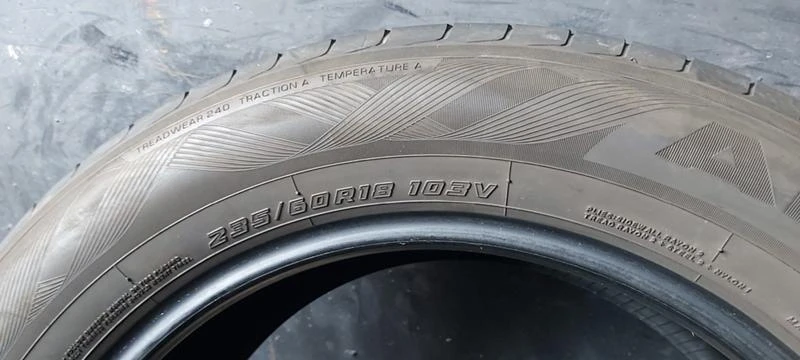 Гуми Летни 235/60R18, снимка 7 - Гуми и джанти - 35136921