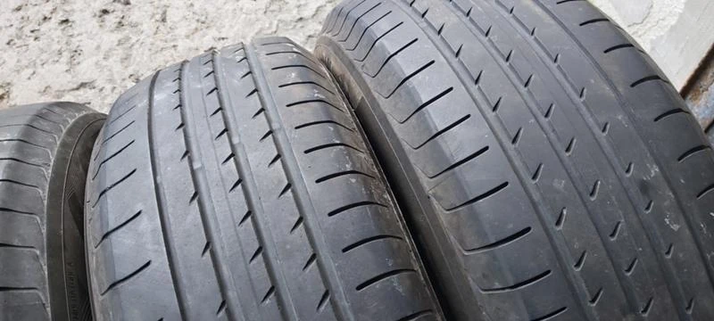 Гуми Летни 235/60R18, снимка 4 - Гуми и джанти - 35136921