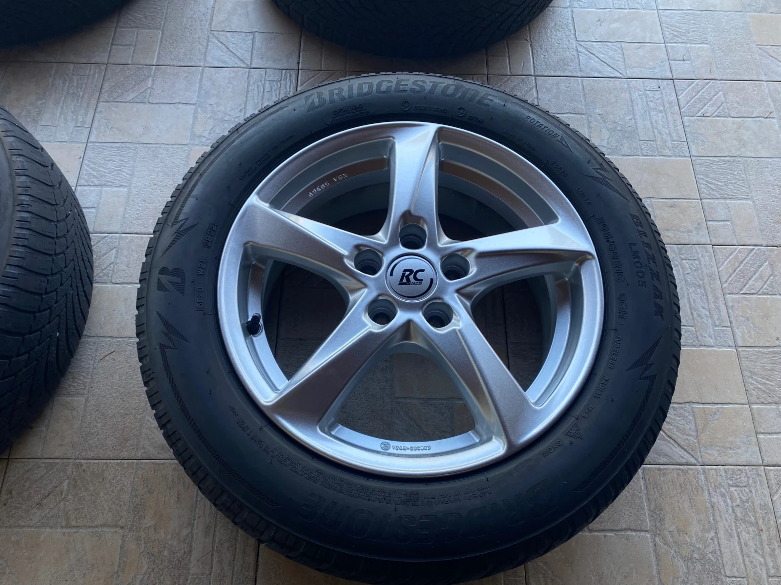    205/60R16  Ford Focus | Mobile.bg   3