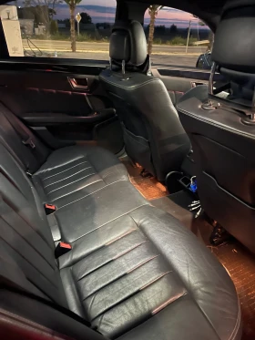 Mercedes-Benz E 220, снимка 10