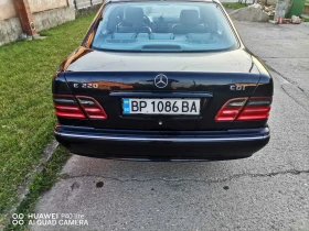 Mercedes-Benz E 220, снимка 2