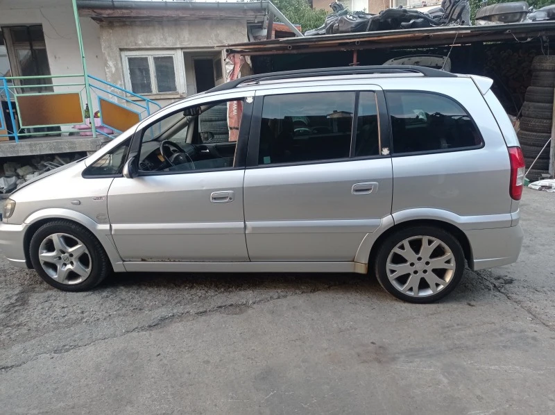 Opel Zafira 2.0т OPC, снимка 12 - Автомобили и джипове - 46668237