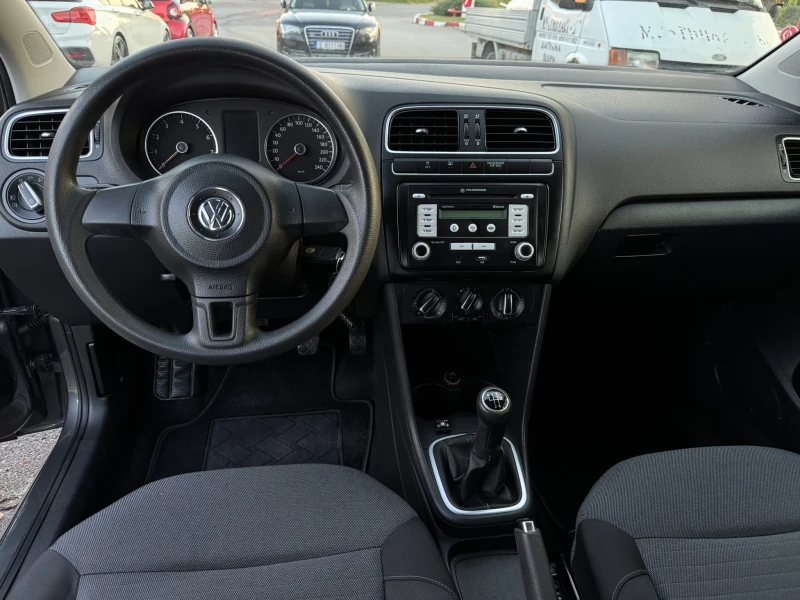 VW Polo 1.2i-Фабрична ГАЗ* ЛИЗИНГ* ТОП СЪСТОЯНИЕ* , снимка 14 - Автомобили и джипове - 47730395