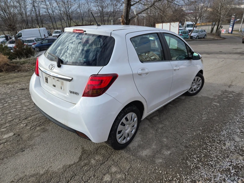 Toyota Yaris 1.0 i, снимка 6 - Автомобили и джипове - 48856681