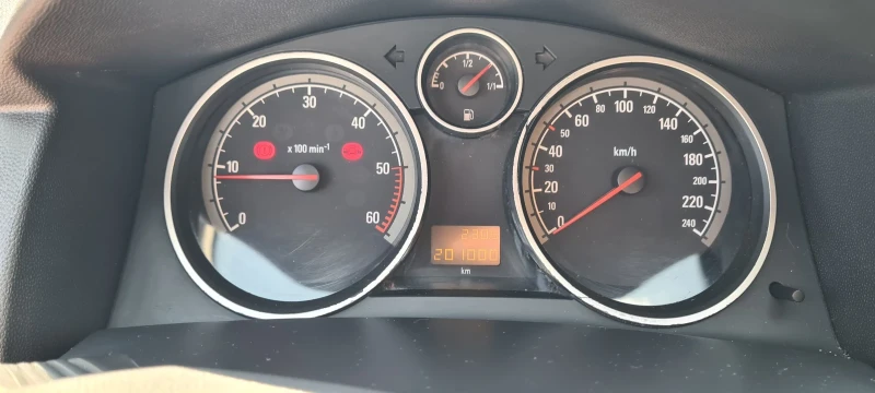 Opel Astra 1.7cdti ecotec, снимка 12 - Автомобили и джипове - 51601741